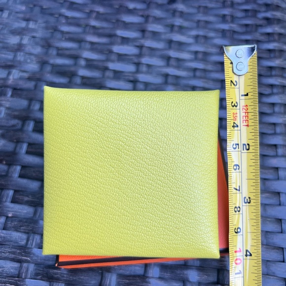 Hermes Yellow Chèvre Mysore Bastia Coin Pouch w/ Box - Picture 4 of 9